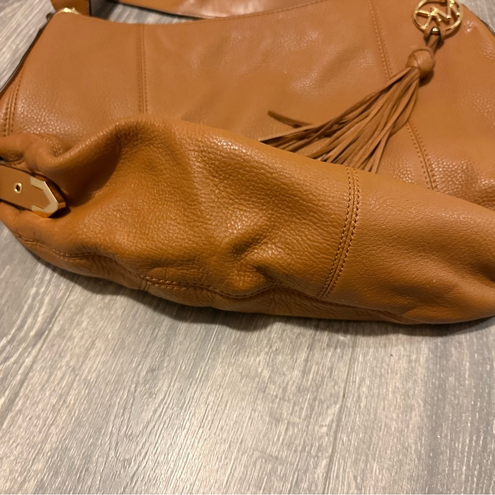 Michael Kors hobo tote luggage color Leather Shoulder Bag - Picture 5 of 8